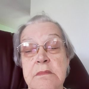 Meet your Posher, Shirley